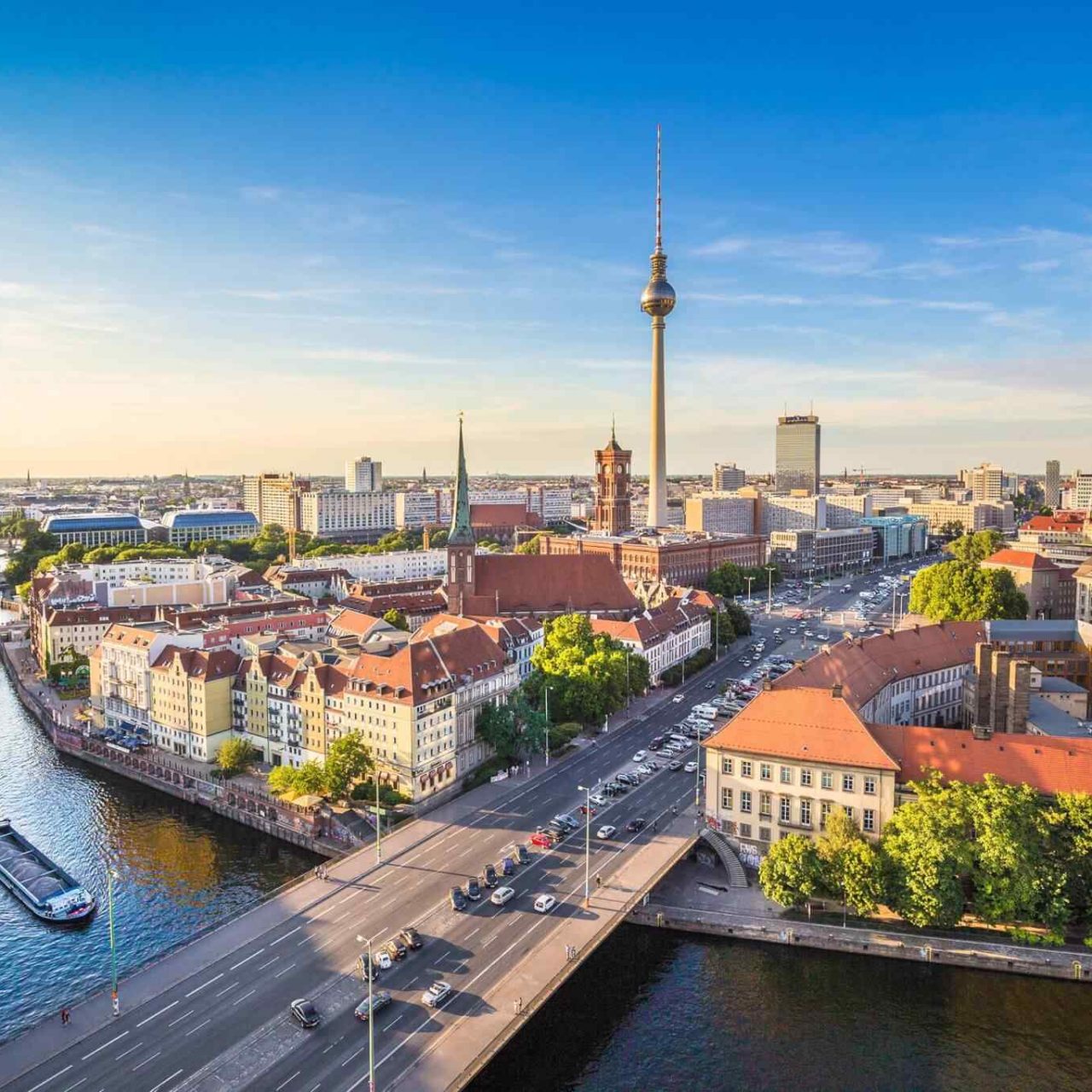 https://www.saraybosnaturizm.ba/wp-content/uploads/2018/09/destination-berlin-05-1280x1280.jpg